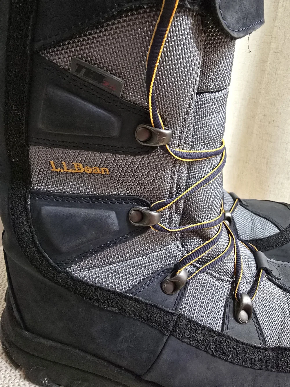 L.L. Bean Men's Gray and Blue Insulated Snow Boots